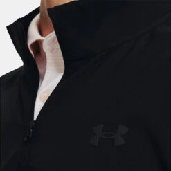 Under Armour Storm Windstrike 1/2 Zip Golf Wind Top -Golf Gear Sales Under Armour AW22 Storm Windstrike 1 2 Zip Wind Top 1370156 001 WTUND084 S Black Jet Gray Model 2